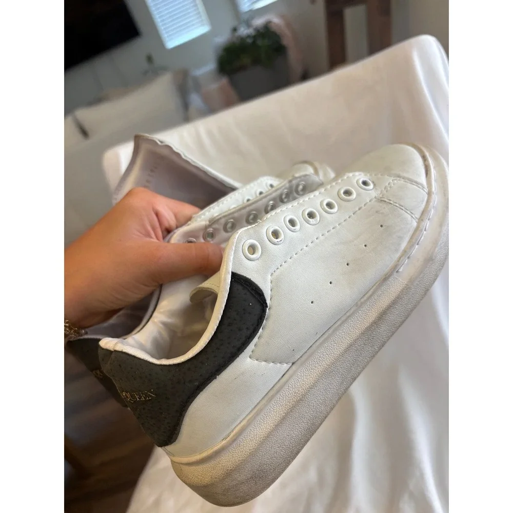 Alexander McQueen Oversized Sneakers White Black Leather IT 36 383942